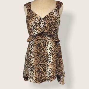 Simply irresistible leopard print top. Sz Small